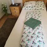 Zsuzsa Vendeghaza Apartment *